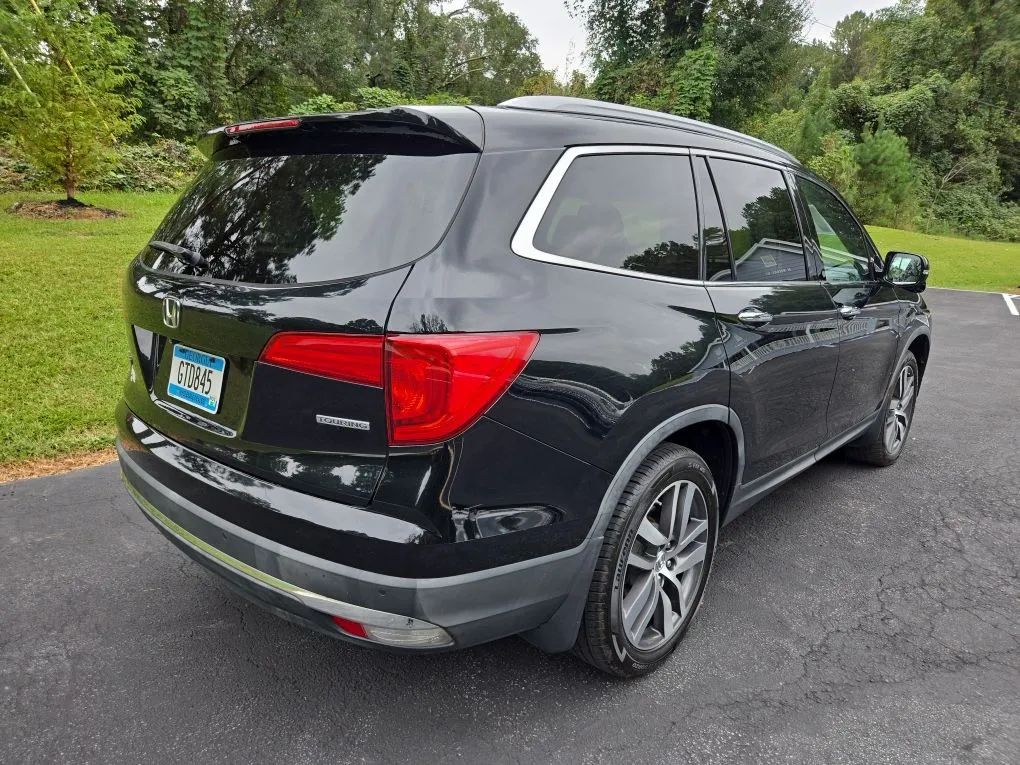Photo 21 of this HONDA PILOT