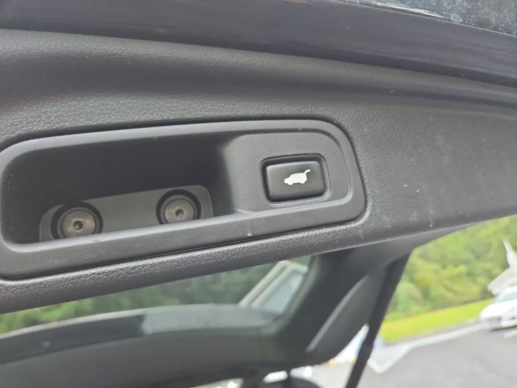Photo 25 of this HONDA PILOT