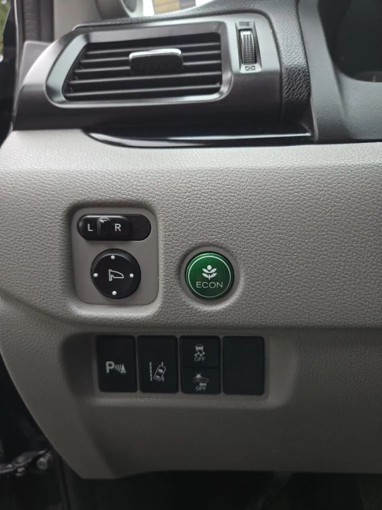 Photo 31 of this HONDA PILOT