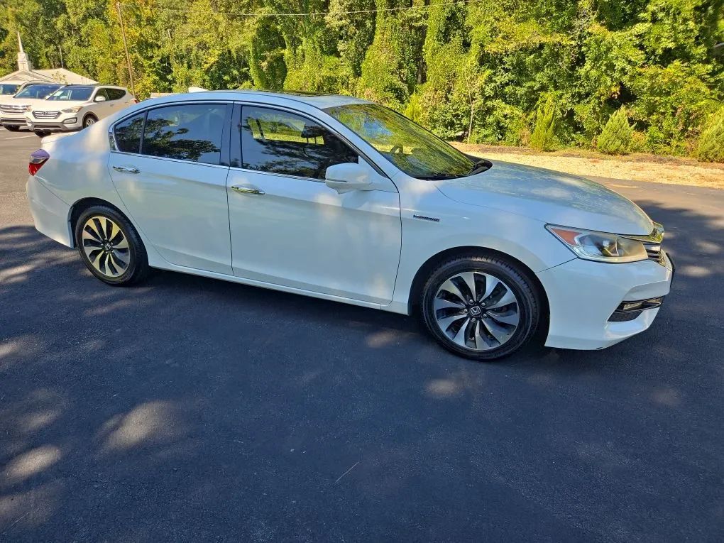 Photo 4 of this HONDA ACCORD