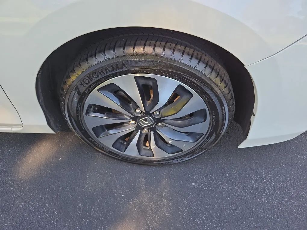 Photo 5 of this HONDA ACCORD