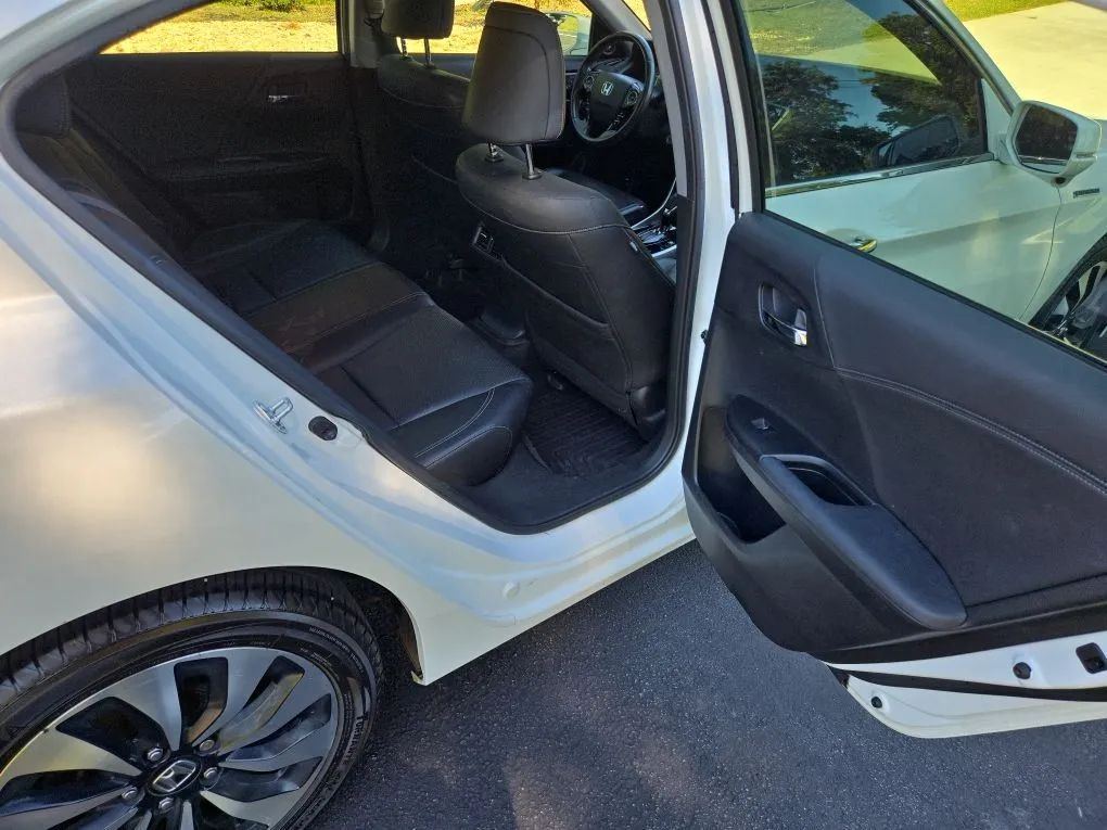 Photo 14 of this HONDA ACCORD