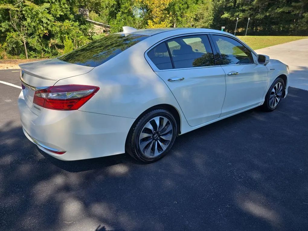Photo 17 of this HONDA ACCORD