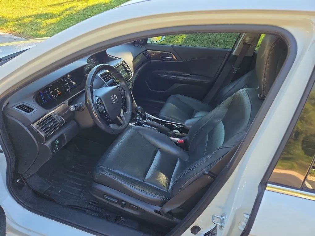 Photo 24 of this HONDA ACCORD