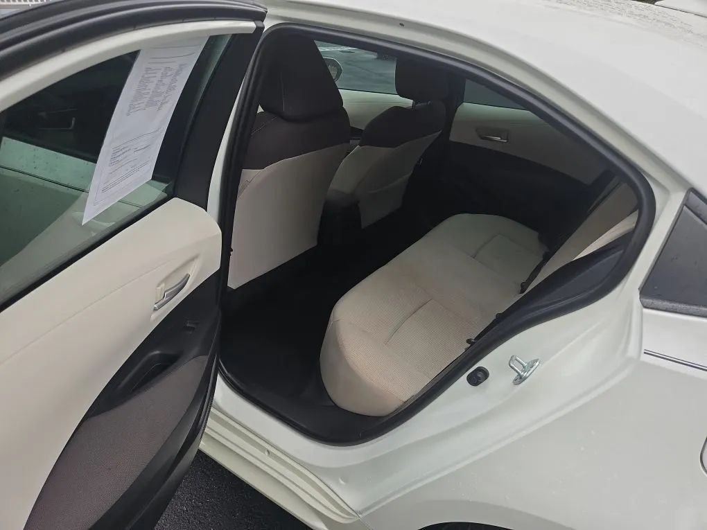 Photo 11 of this TOYOTA COROLLA