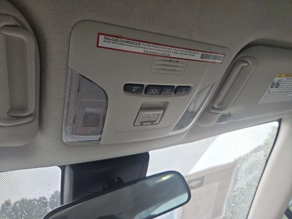 Photo 20 of this TOYOTA COROLLA