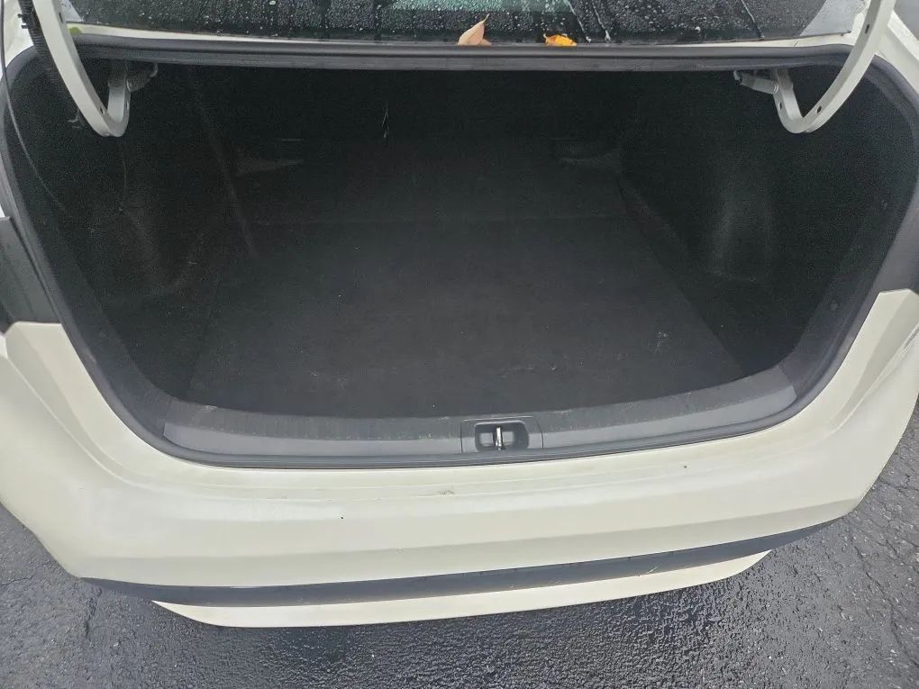 Photo 23 of this TOYOTA COROLLA