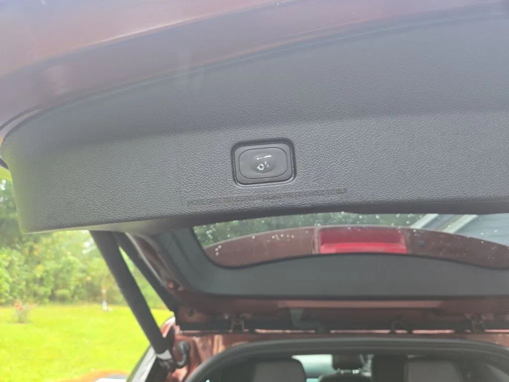 Photo 26 of this FORD EXPLORER