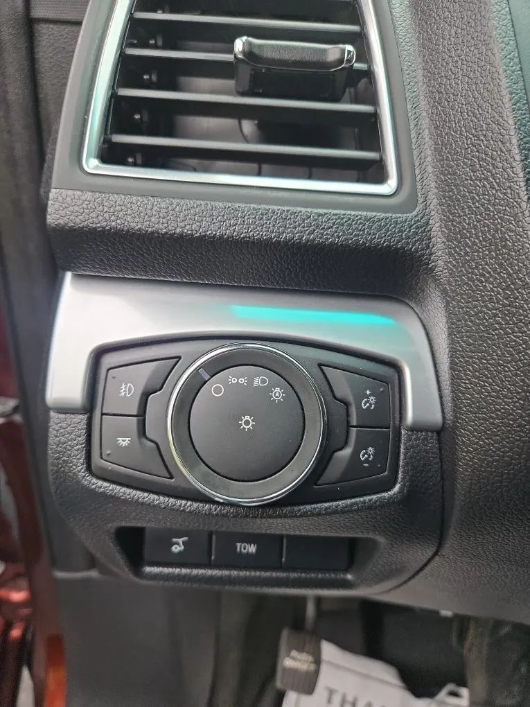 Photo 38 of this FORD EXPLORER