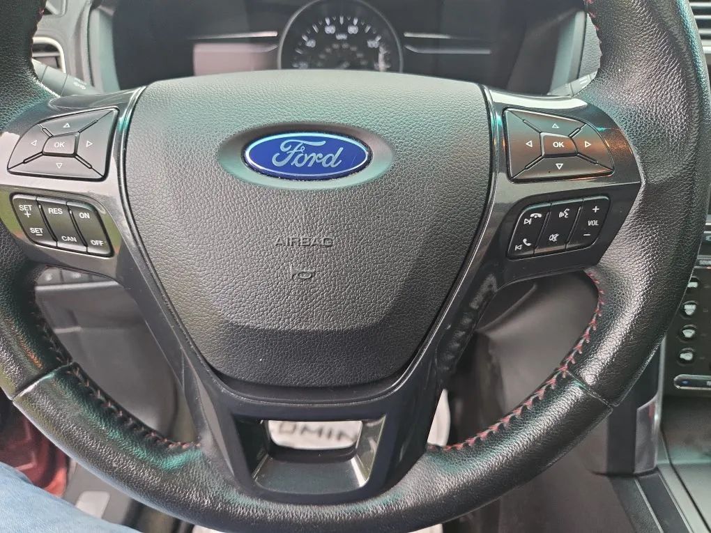 Photo 39 of this FORD EXPLORER