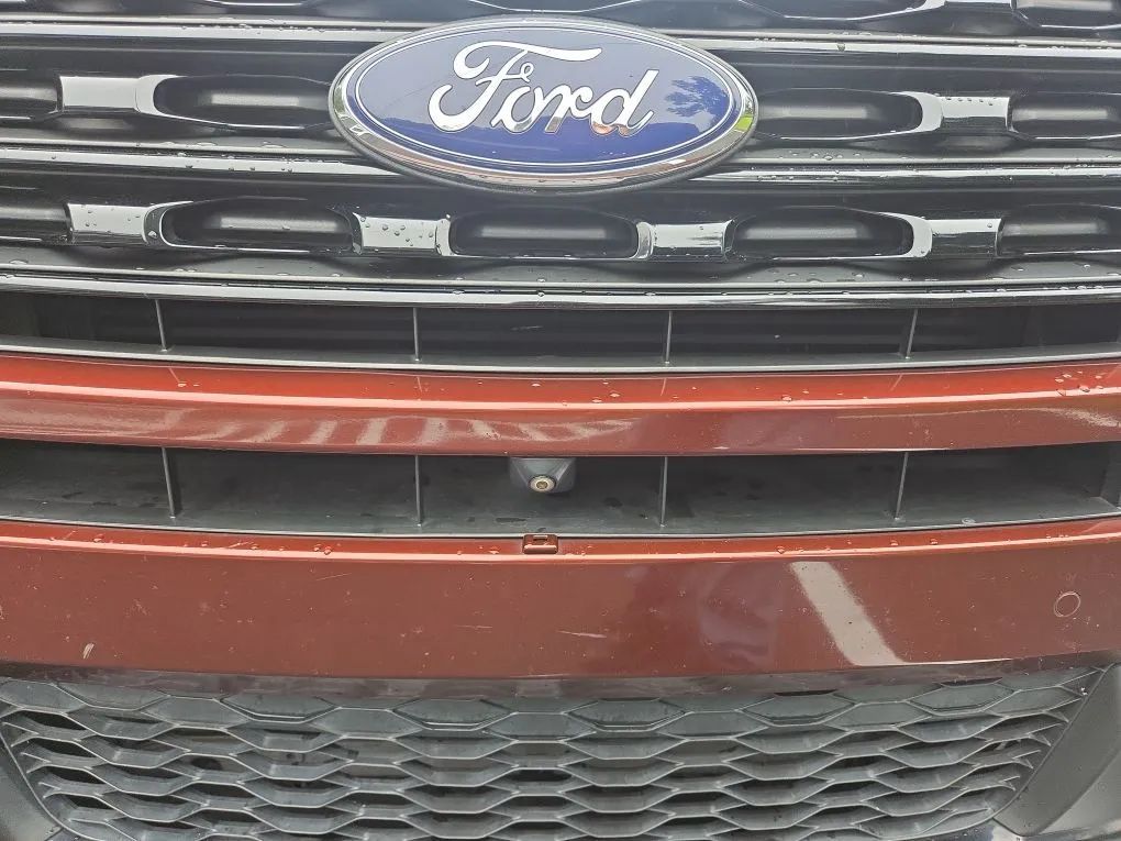 Photo 45 of this FORD EXPLORER
