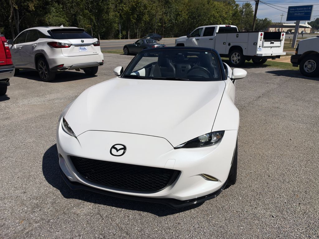 Photo 2 of this MAZDA MX-5 MIATA