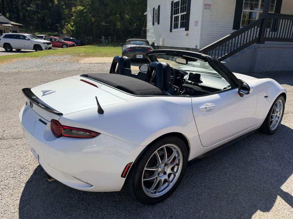 Photo 5 of this MAZDA MX-5 MIATA