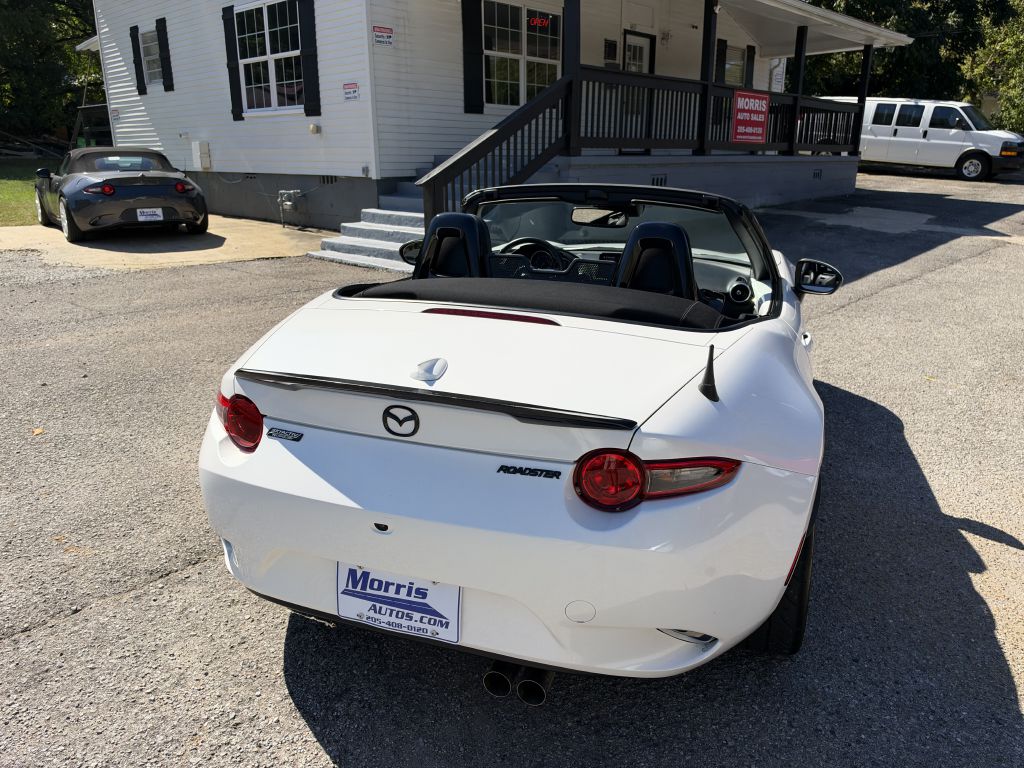 Photo 6 of this MAZDA MX-5 MIATA