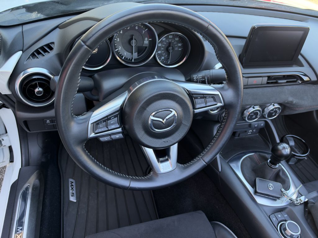 Photo 11 of this MAZDA MX-5 MIATA