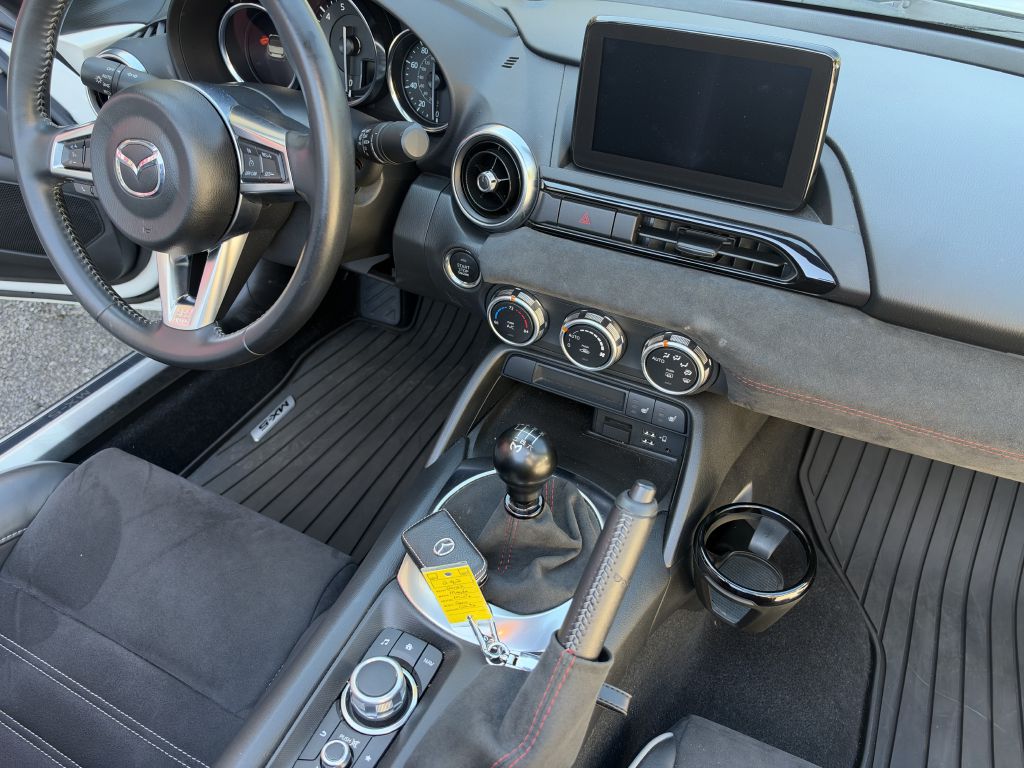 Photo 13 of this MAZDA MX-5 MIATA