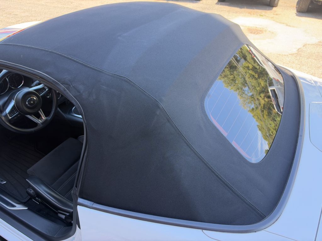 Photo 15 of this MAZDA MX-5 MIATA