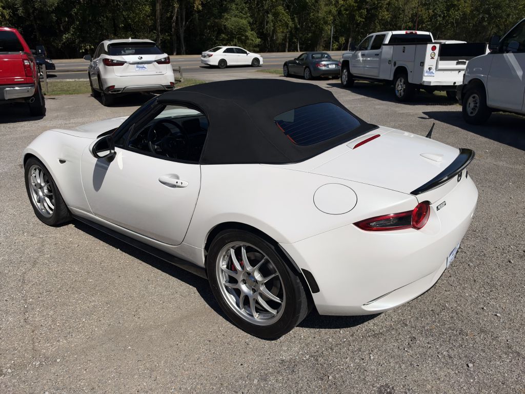 Photo 17 of this MAZDA MX-5 MIATA