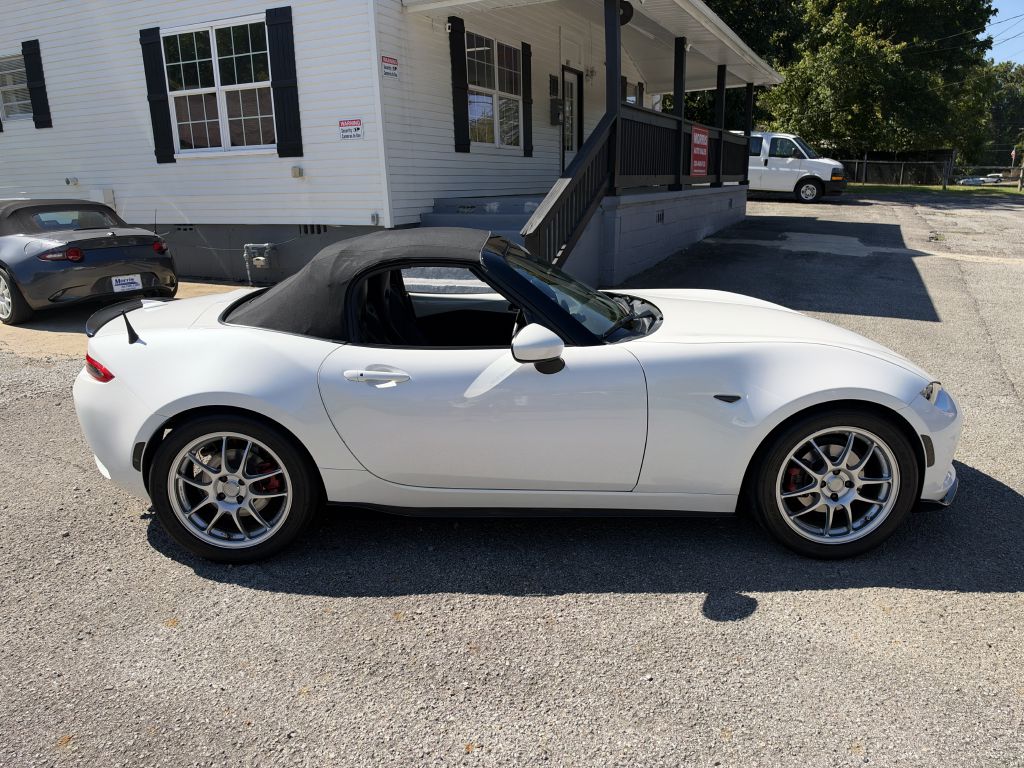 Photo 19 of this MAZDA MX-5 MIATA