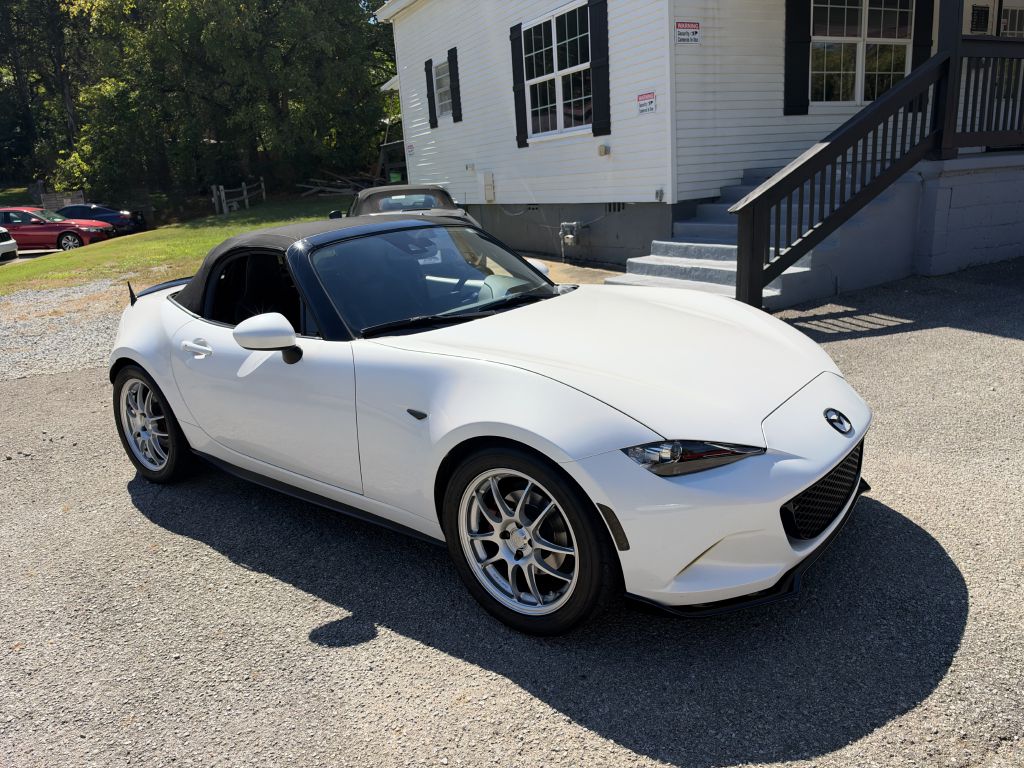 Photo 20 of this MAZDA MX-5 MIATA