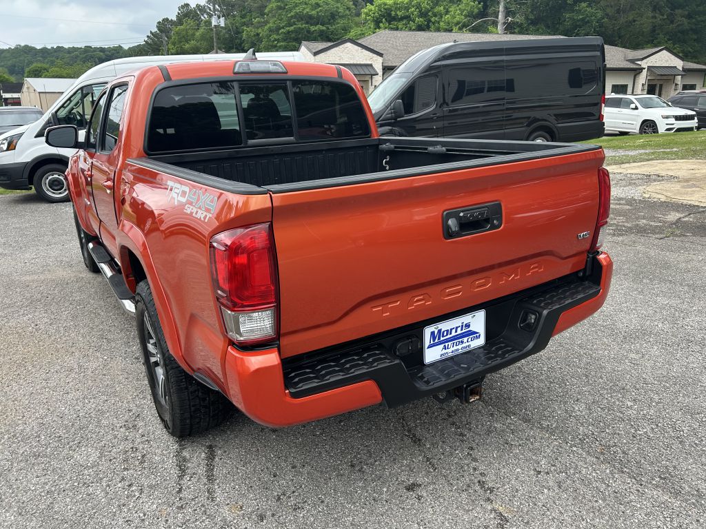 Photo 8 of this TOYOTA TACOMA