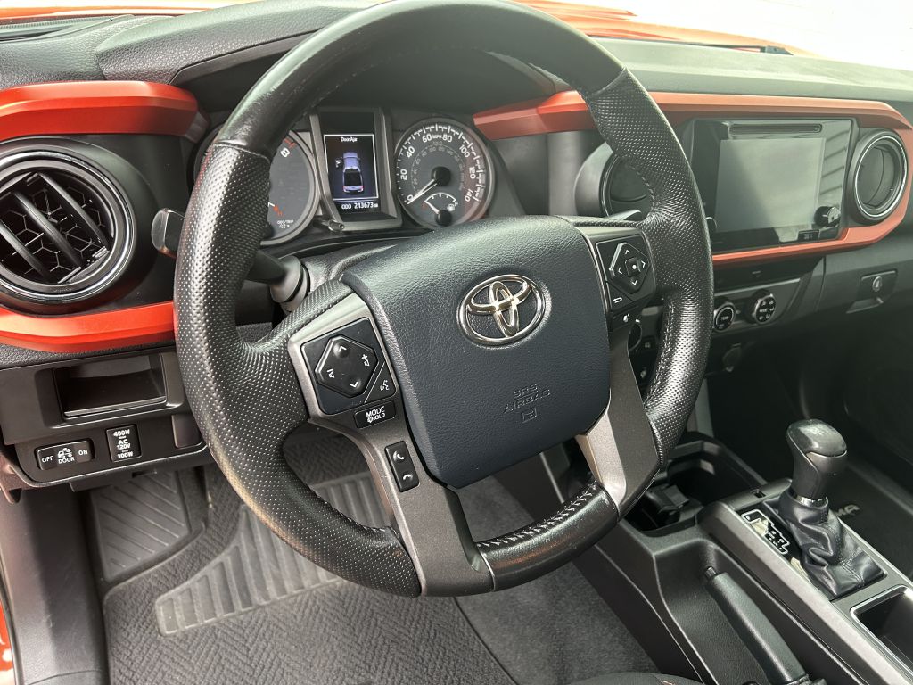 Photo 11 of this TOYOTA TACOMA