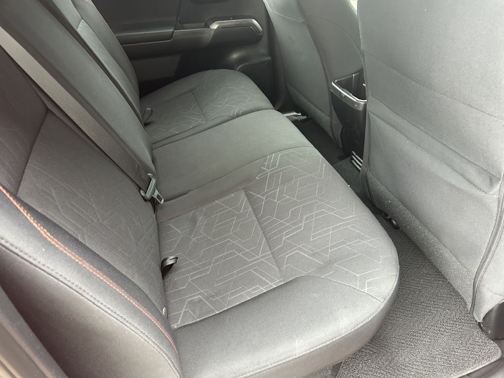 Photo 14 of this TOYOTA TACOMA