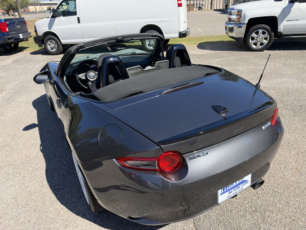 Photo 10 of this MAZDA MX-5 MIATA