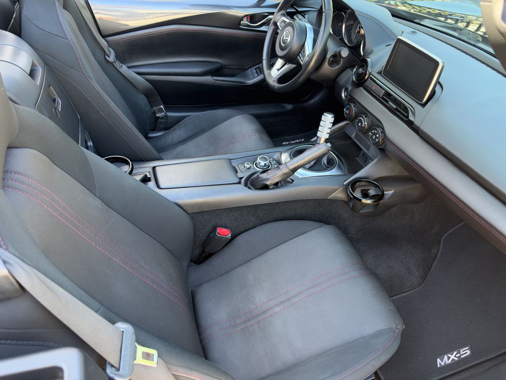 Photo 17 of this MAZDA MX-5 MIATA