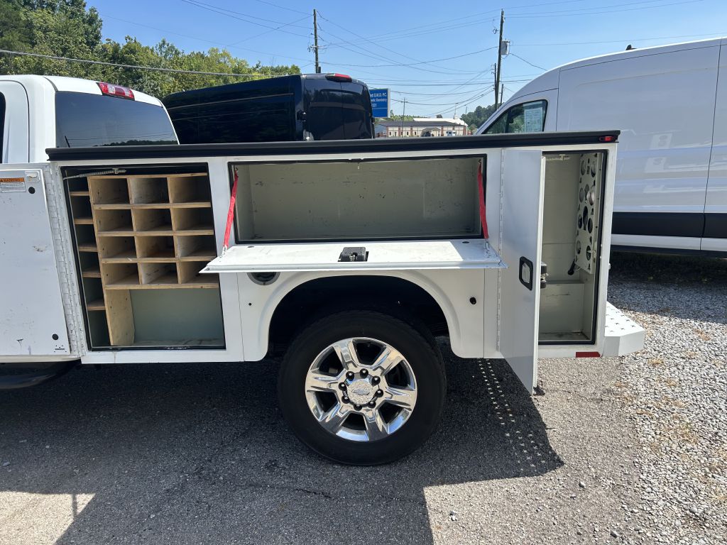 Photo 17 of this CHEVROLET SILVERADO 2500H