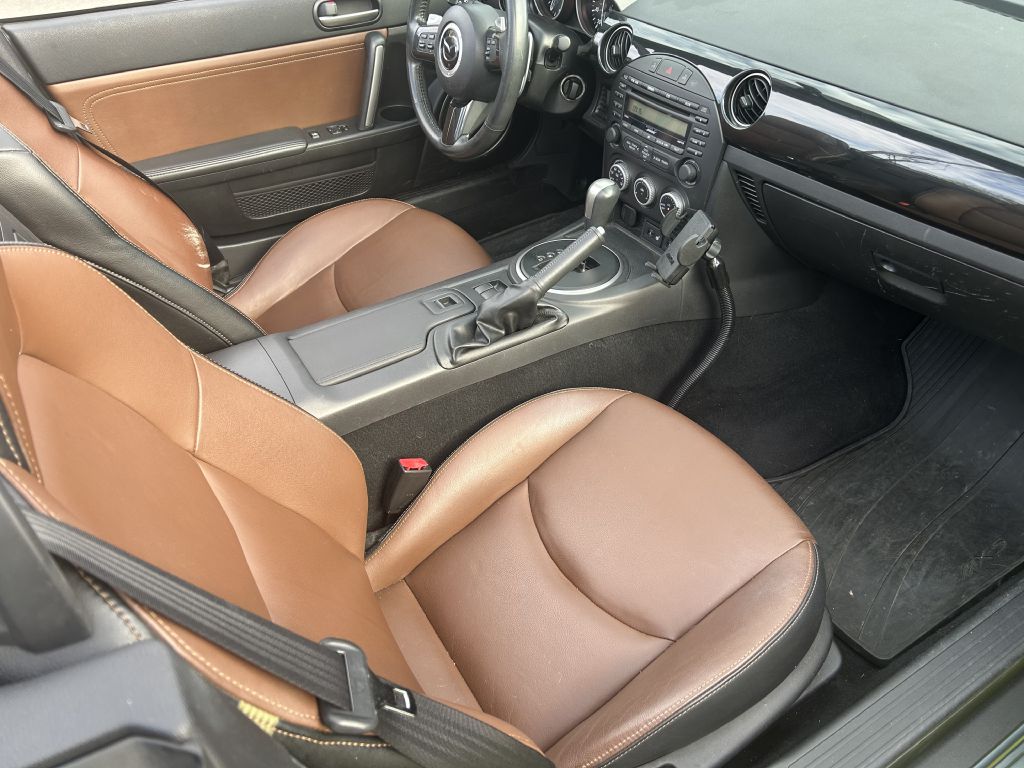 Photo 15 of this MAZDA MX-5 MIATA