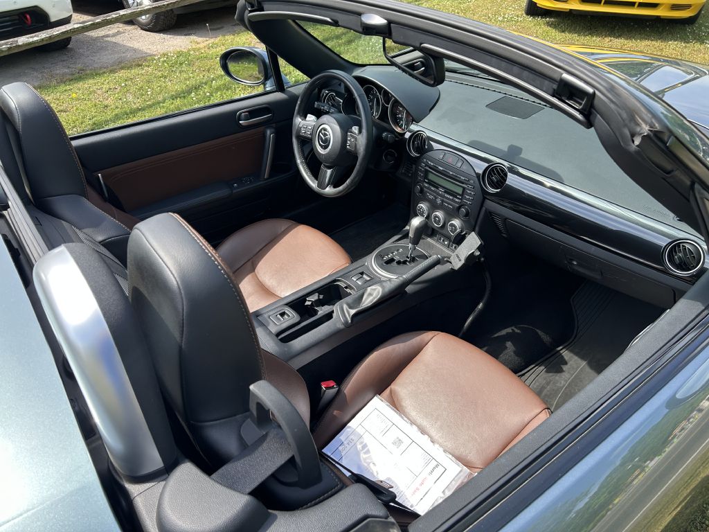 Photo 18 of this MAZDA MX-5 MIATA