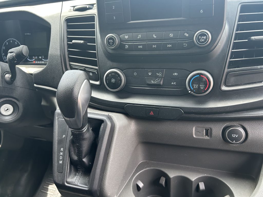 Photo 9 of this FORD TRANSIT