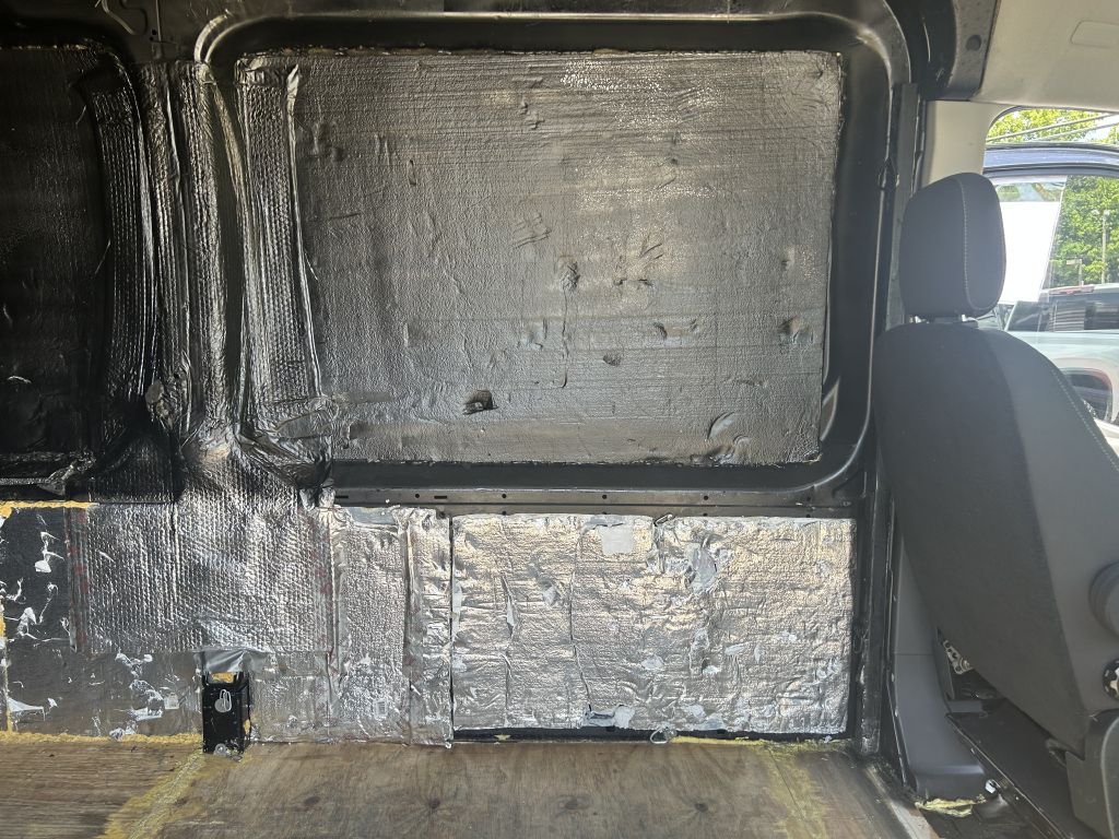 Photo 16 of this FORD TRANSIT