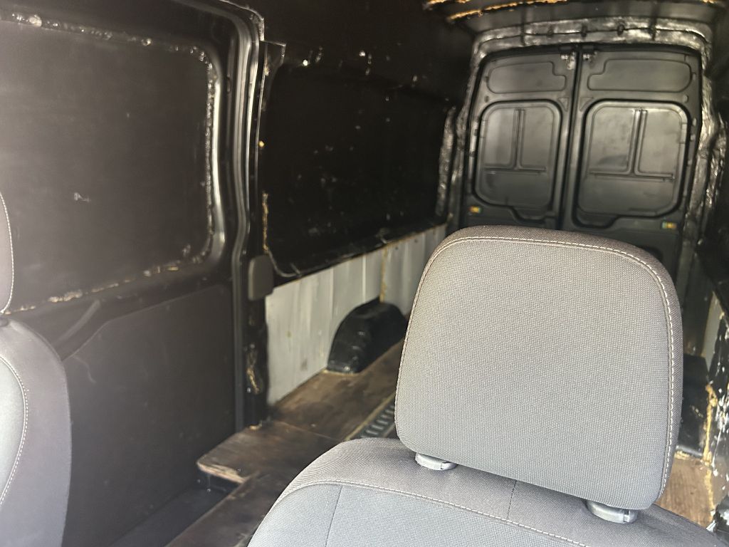 Photo 18 of this FORD TRANSIT
