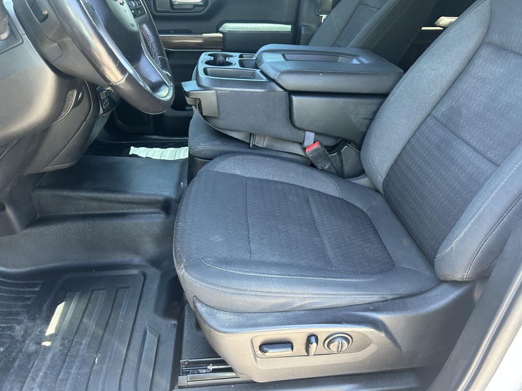 Photo 9 of this CHEVROLET SILVERADO 3500H
