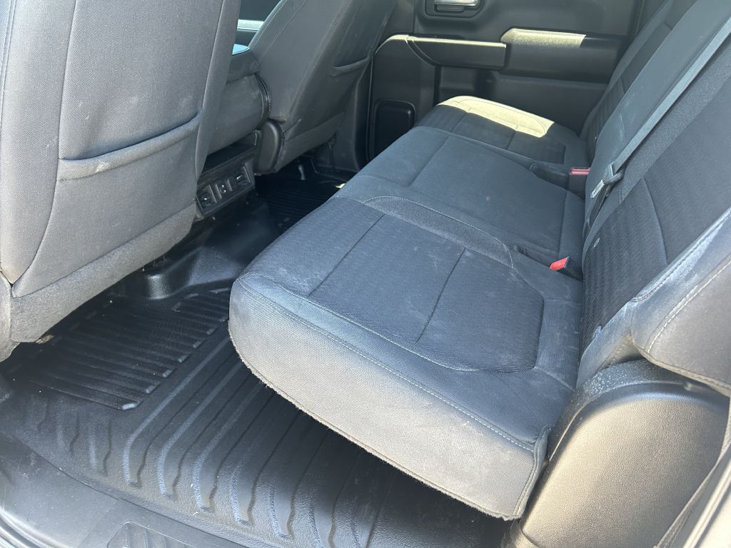 Photo 14 of this CHEVROLET SILVERADO 3500H