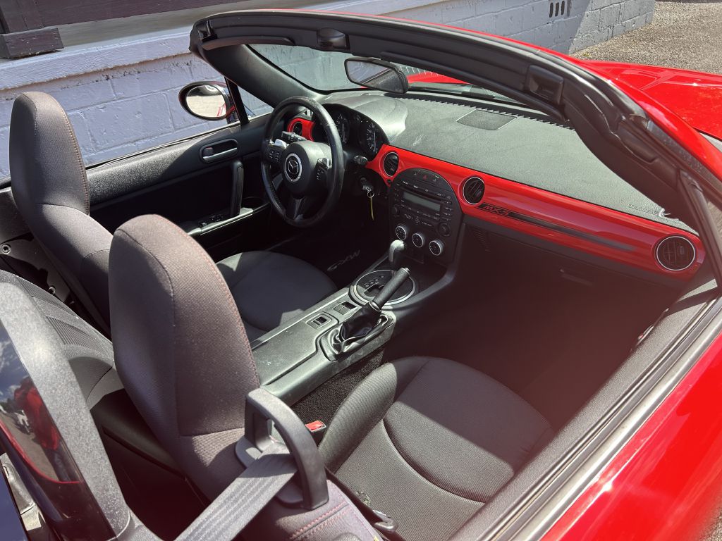 Photo 10 of this MAZDA MX-5 MIATA