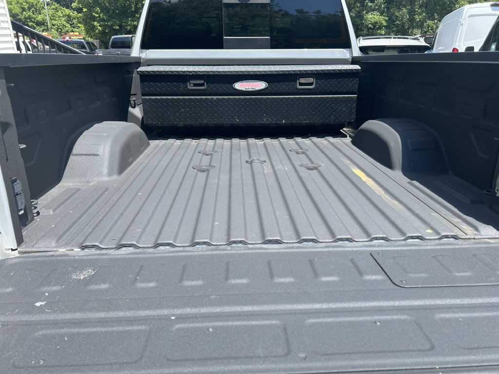 Photo 21 of this CHEVROLET SILVERADO 2500H