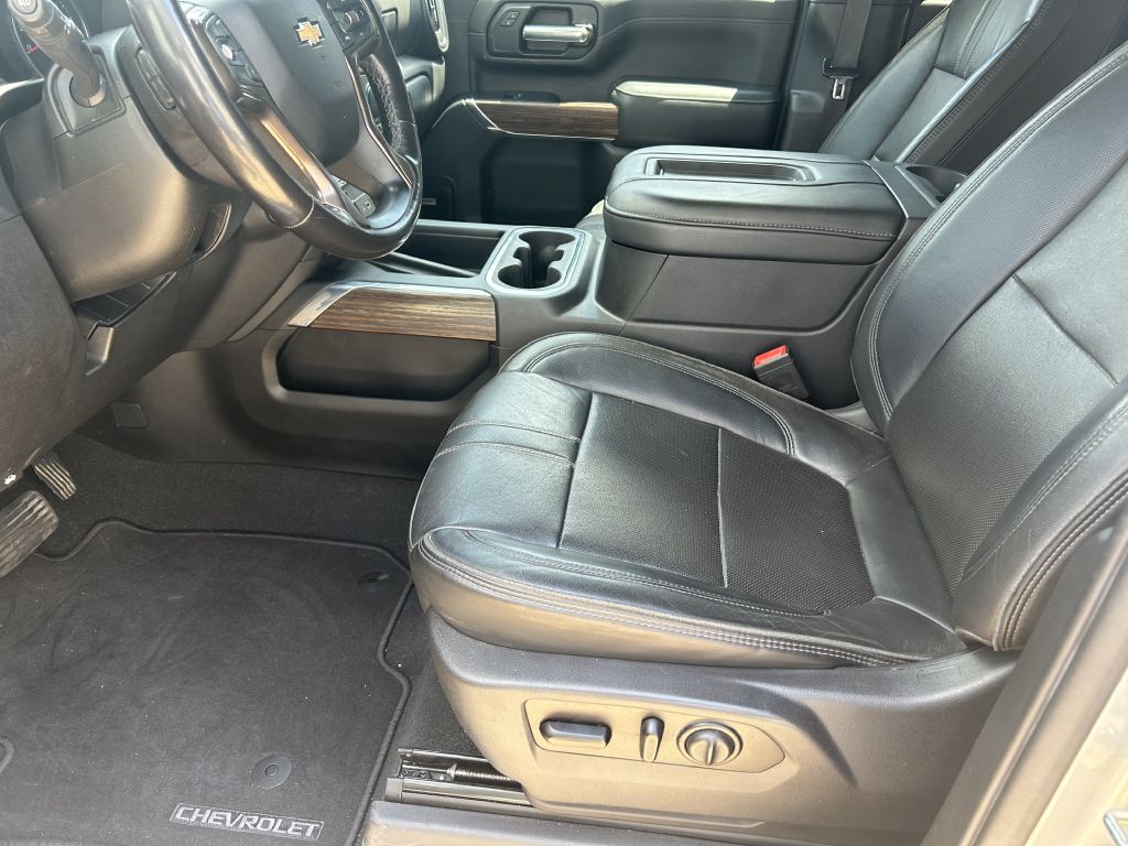 Photo 10 of this CHEVROLET SILVERADO 2500H