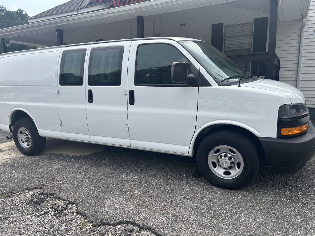 Photo 2 of this CHEVROLET EXPRESS