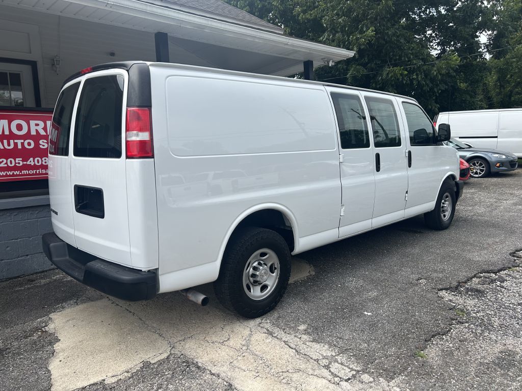 Photo 4 of this CHEVROLET EXPRESS