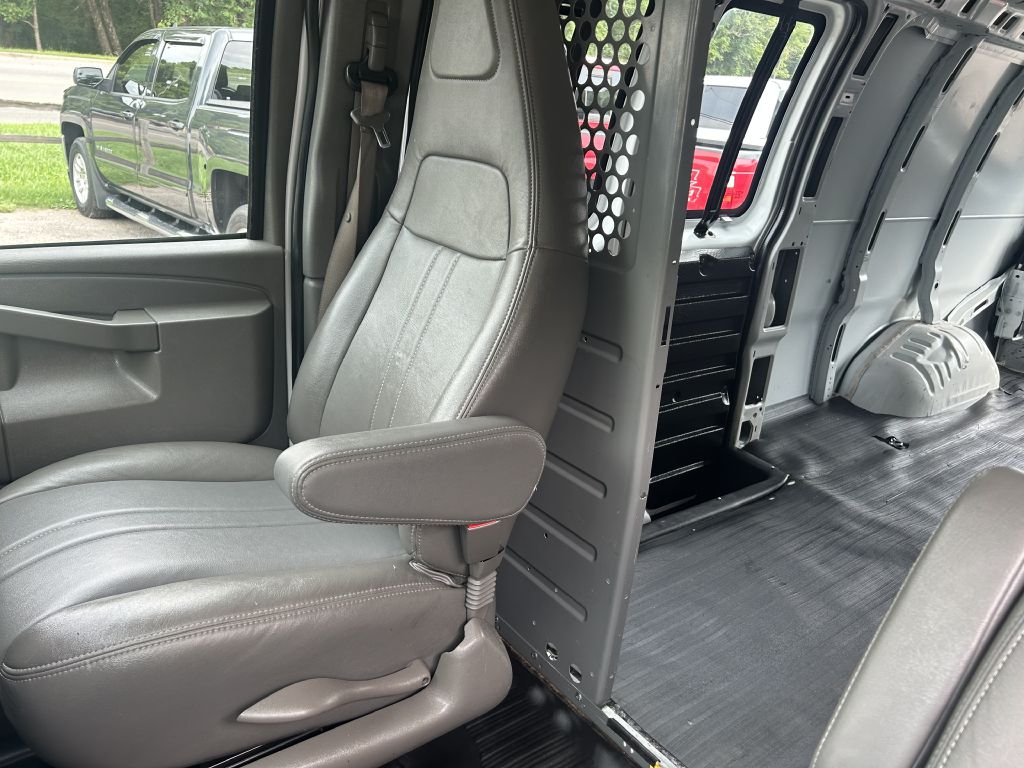Photo 13 of this CHEVROLET EXPRESS