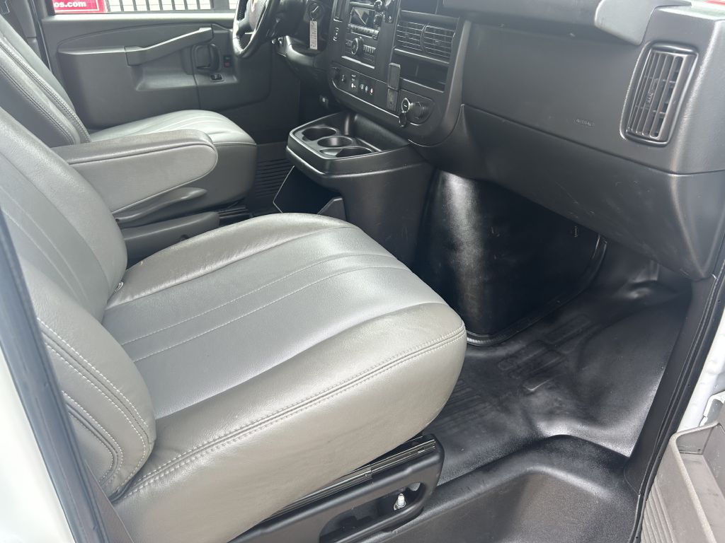 Photo 14 of this CHEVROLET EXPRESS