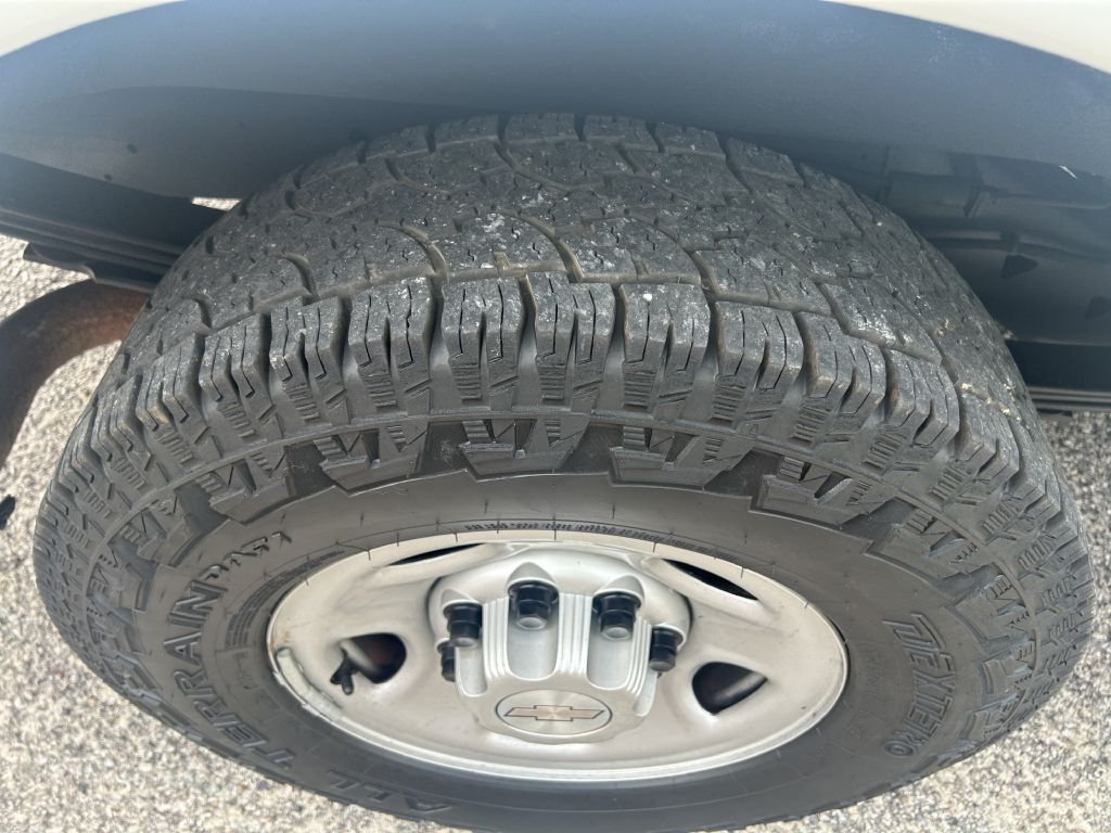 Photo 18 of this CHEVROLET EXPRESS