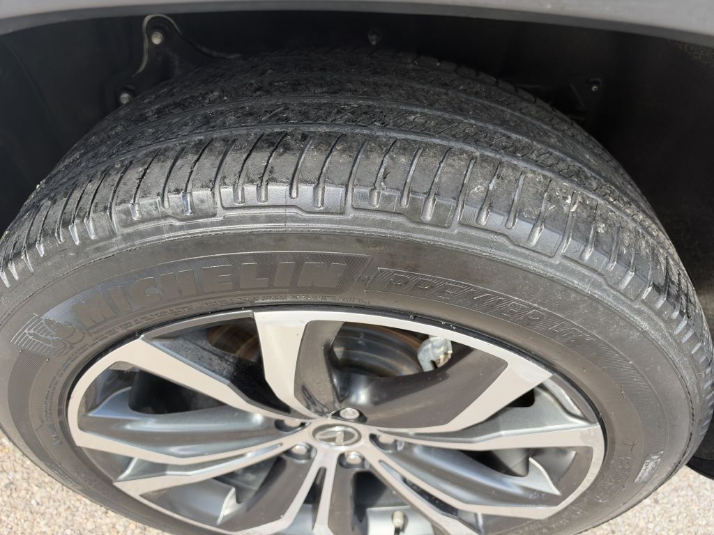 Photo 18 of this LEXUS RX 350