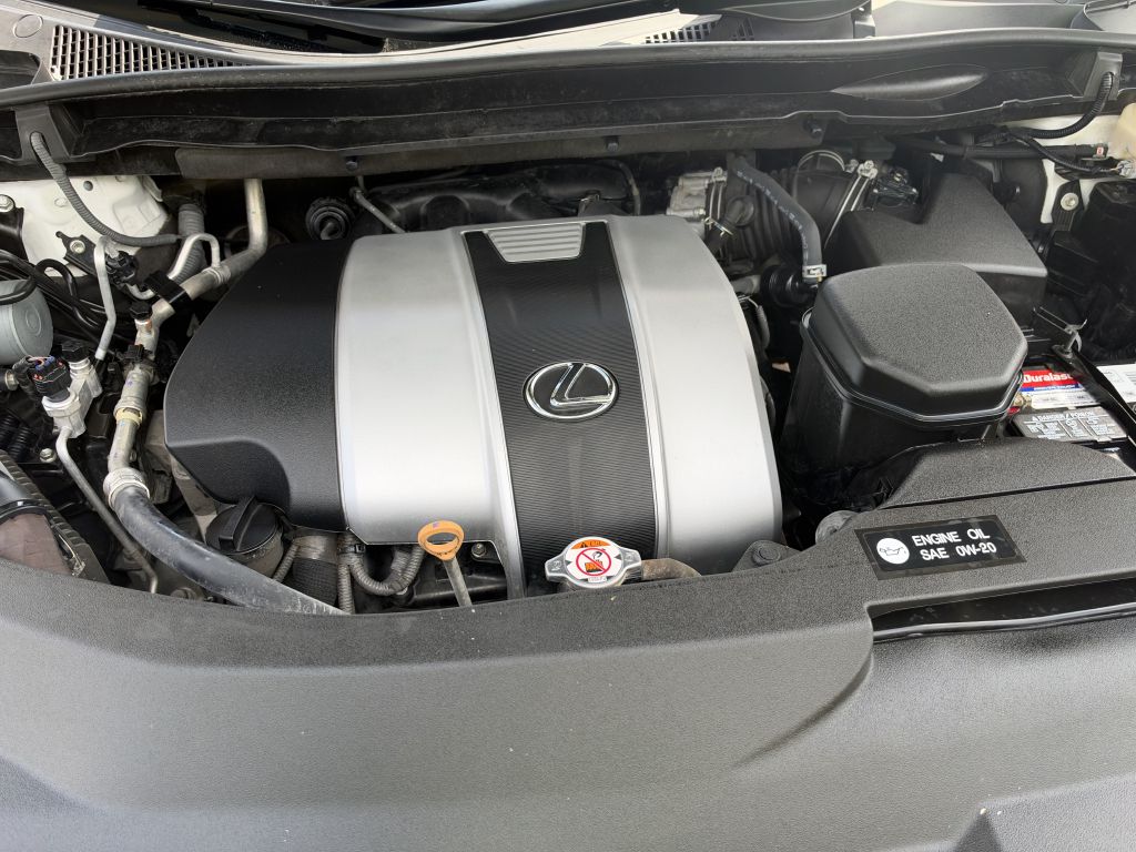 Photo 17 of this LEXUS RX 350