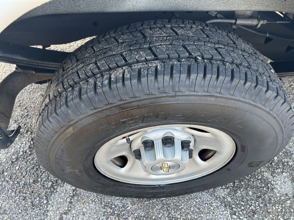 Photo 17 of this CHEVROLET EXPRESS
