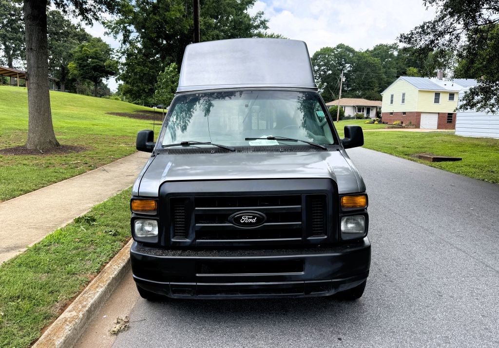 Photo 2 of this FORD ECONOLINE