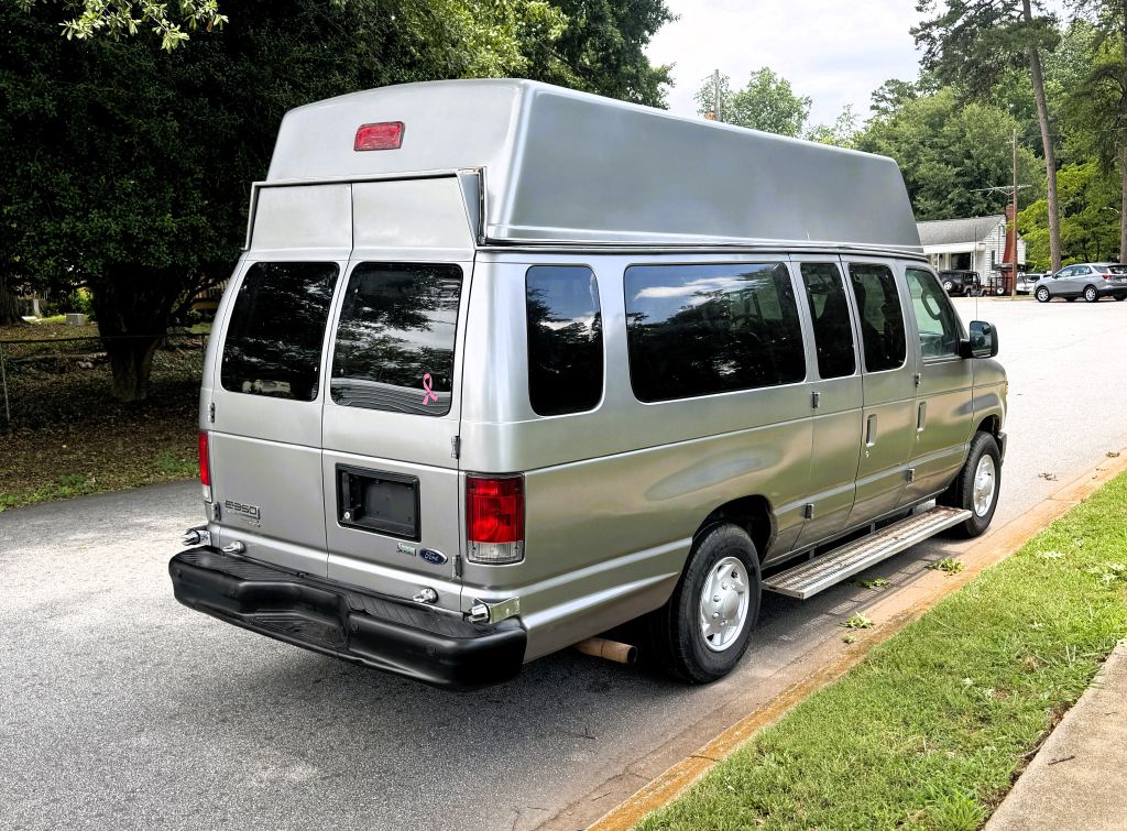 Photo 5 of this FORD ECONOLINE